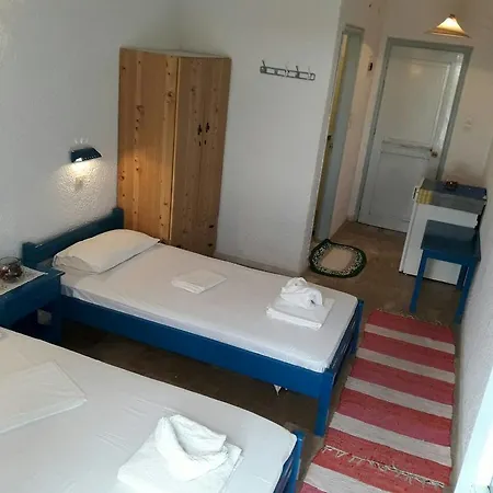 Kamari Hotel