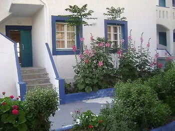 Kamari Hotel